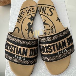 Dior Dway Slides 100% AUTHENTIC worn twice